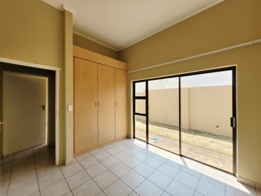 To Let 3 Bedroom Property for Rent in Kosmos North West